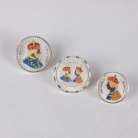 round-dual-king-queen-coins